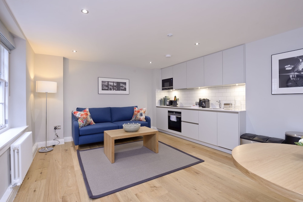 Classic Studio, 1 King Bed