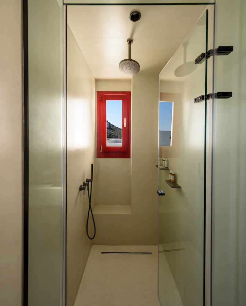 Elite Suite, Jetted Tub - Photo 14