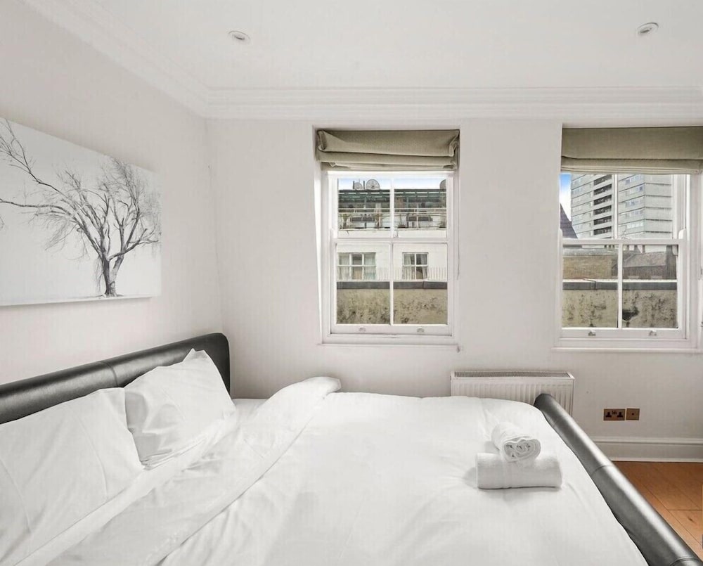Basic Apartment photo 2
