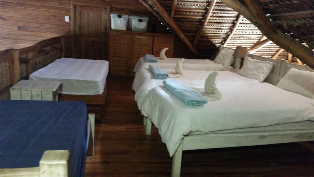 Panoramic House, 4 Bedrooms, Ocean View, Beachfront photo 2