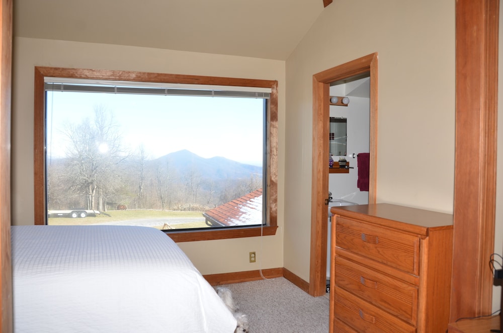 Hawk's Nest (Room 4)