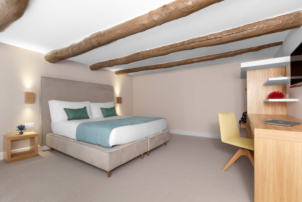 Comfort Room photo 3