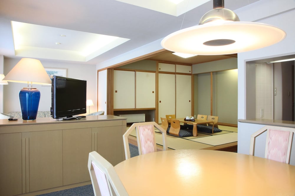 Premium Japanese-Western-Style Room(Non-smoking) photo 1