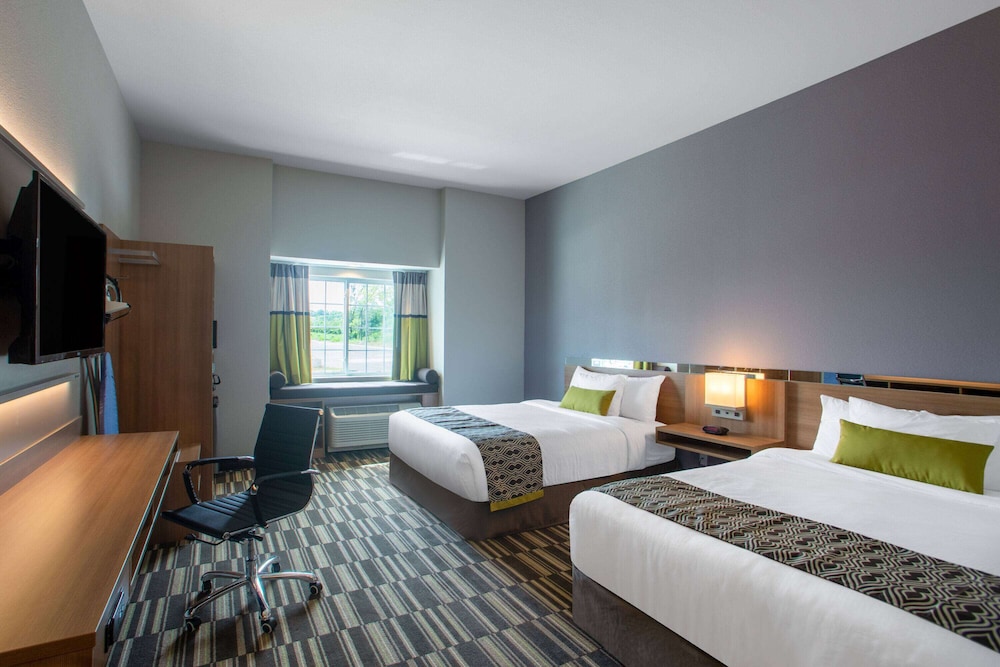 Room, 2 Queen Beds, Accessible, Non Smoking (Mobility) - Photo 2