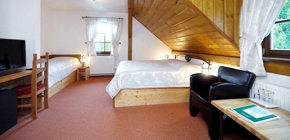 Deluxe Duplex, 2 Bedrooms, Fireplace photo 2