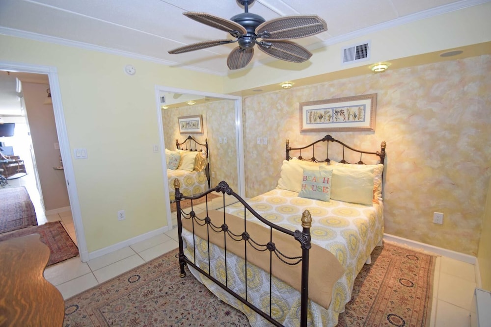 Condo, 1 Bedroom