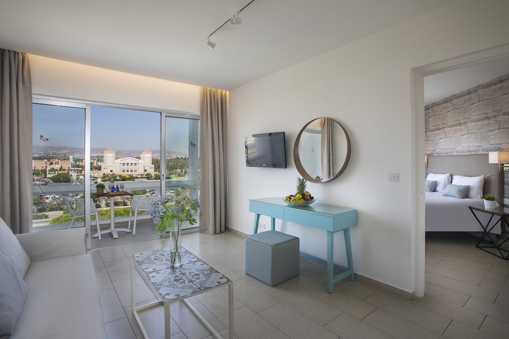 Deluxe Suite, Business Lounge Access (Panoramic Island View)