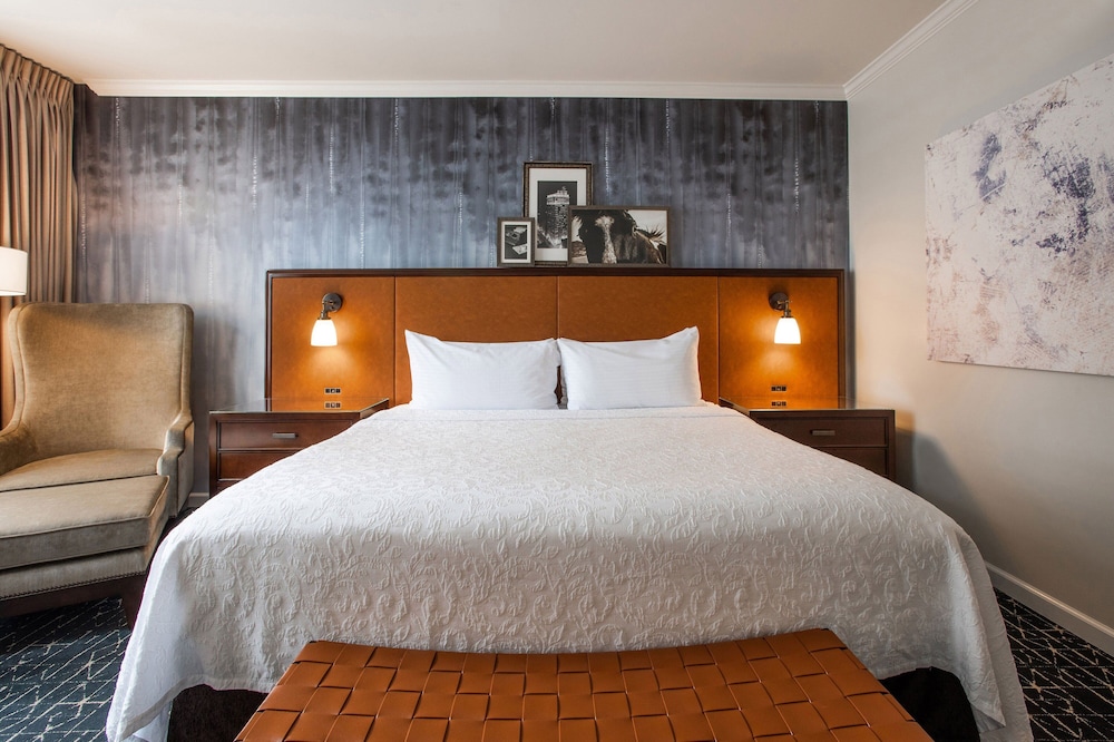 Room, 1 King Bed - Photo 4