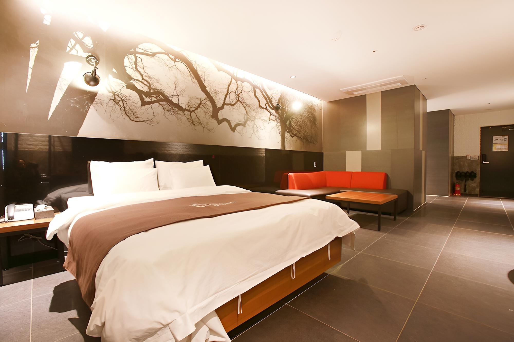 Room (Standard Room) - Photo 30