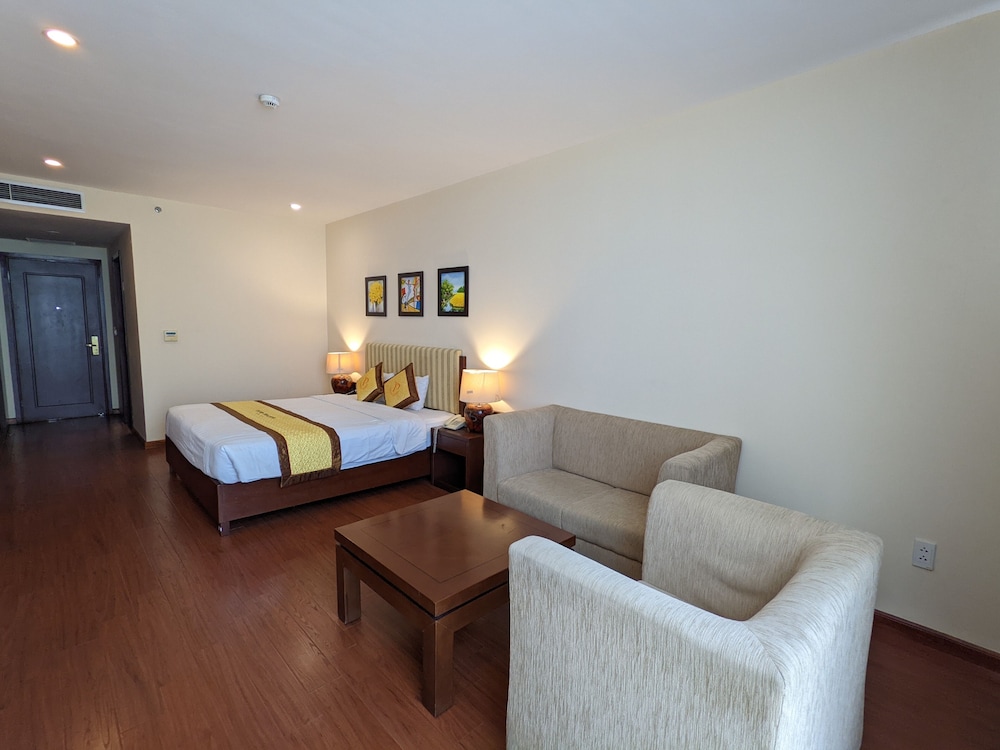 Deluxe Room - Photo 3