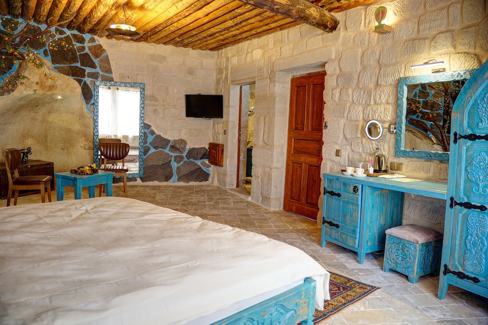 Deluxe Room - Photo 1