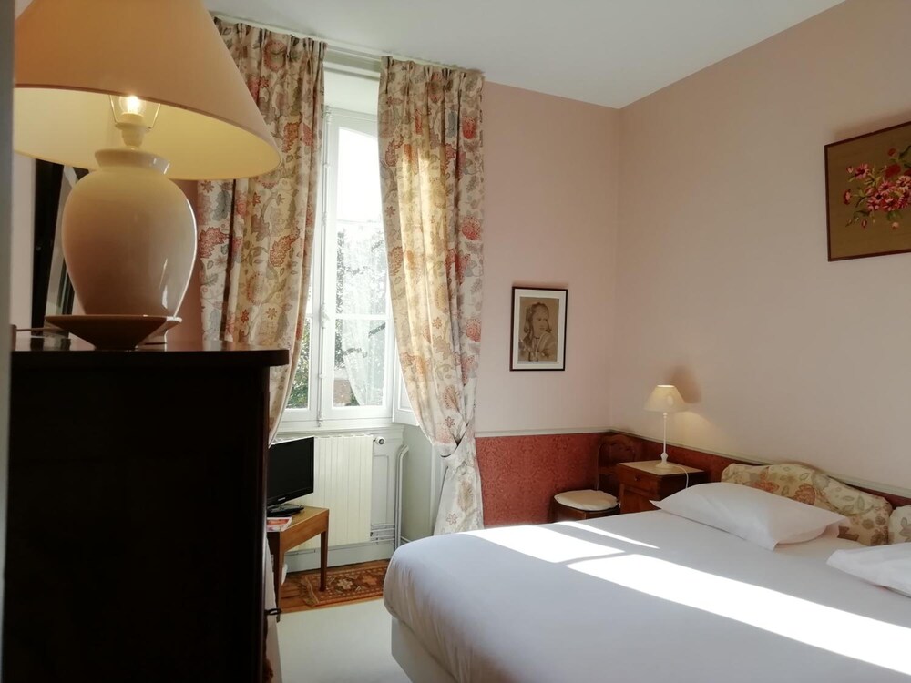 Standard Double Room - Photo 4