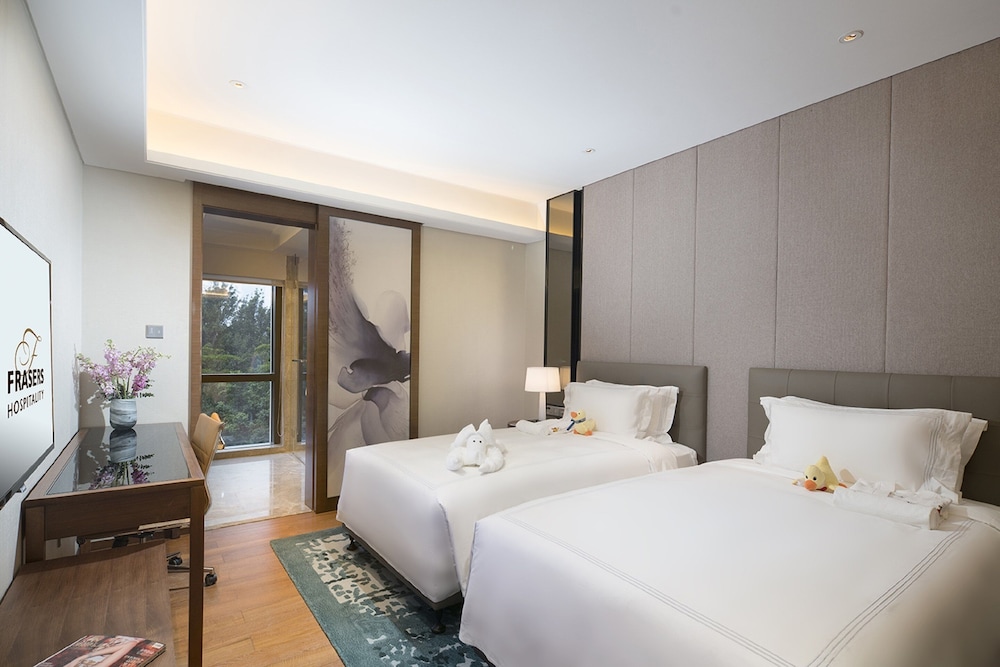Two Bedroom Executive Study thumbnail 5