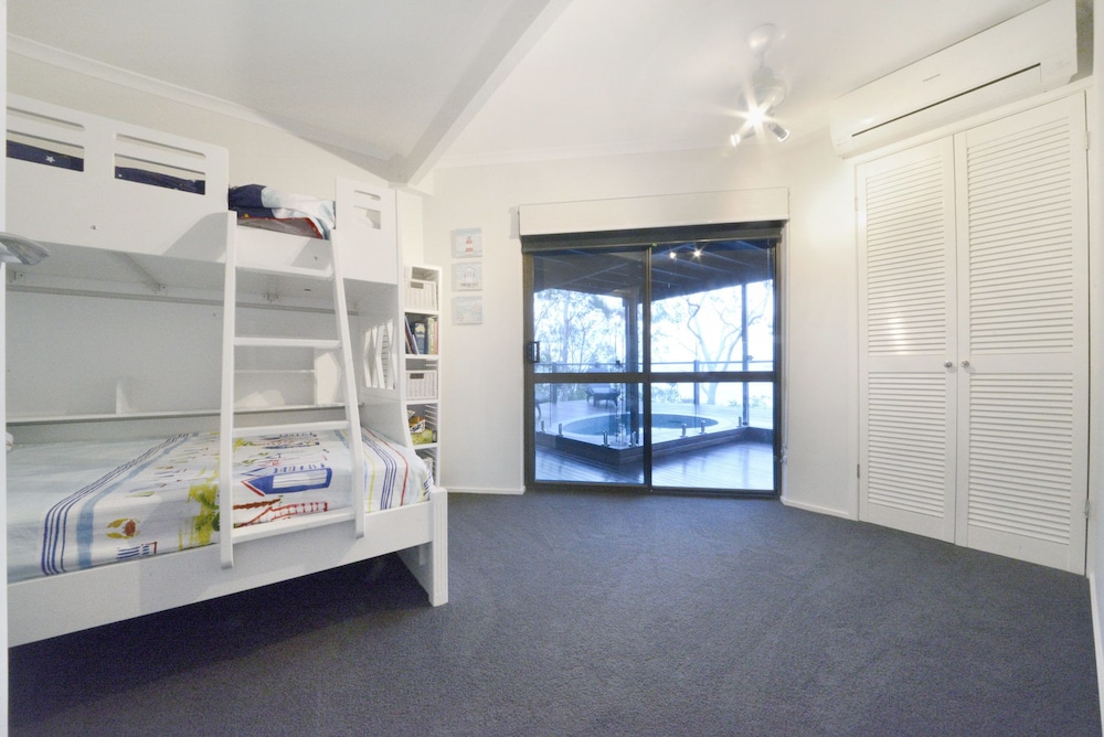 House, 4 Bedrooms photo 3
