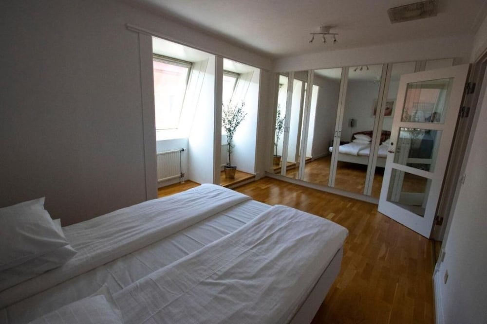 Business Apartment