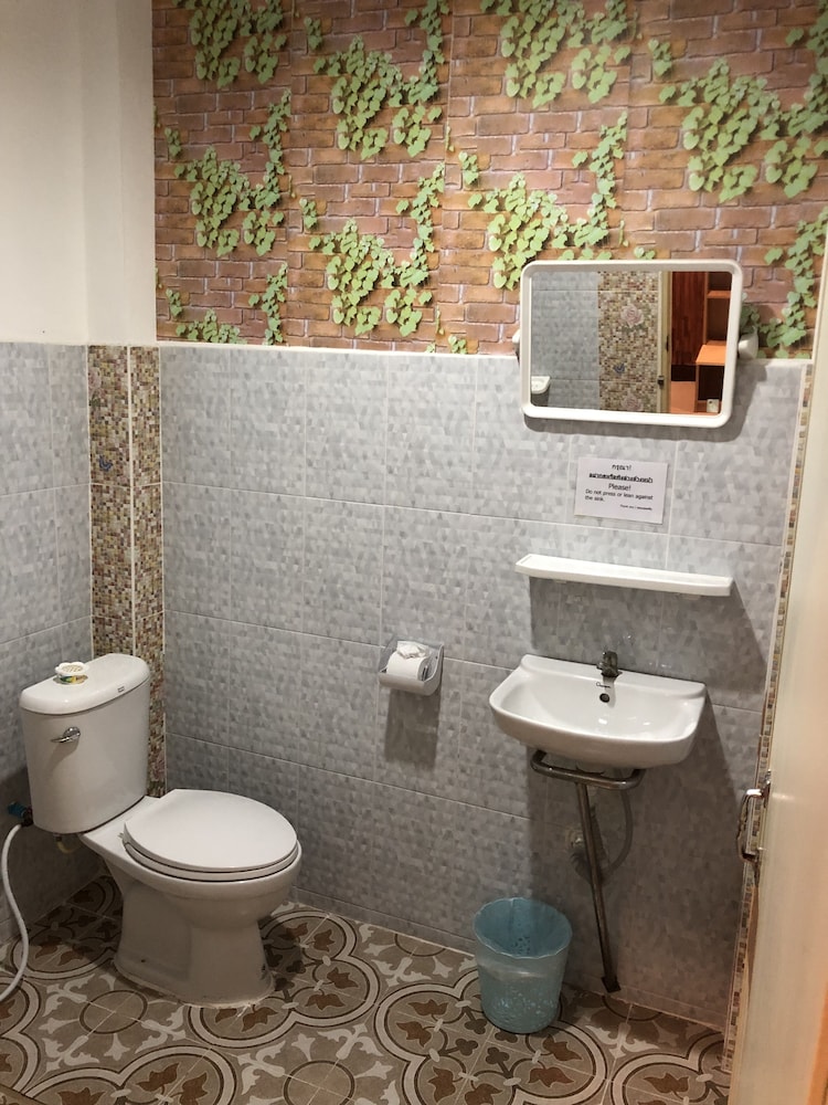 Standard Room with Balcomy photo 3