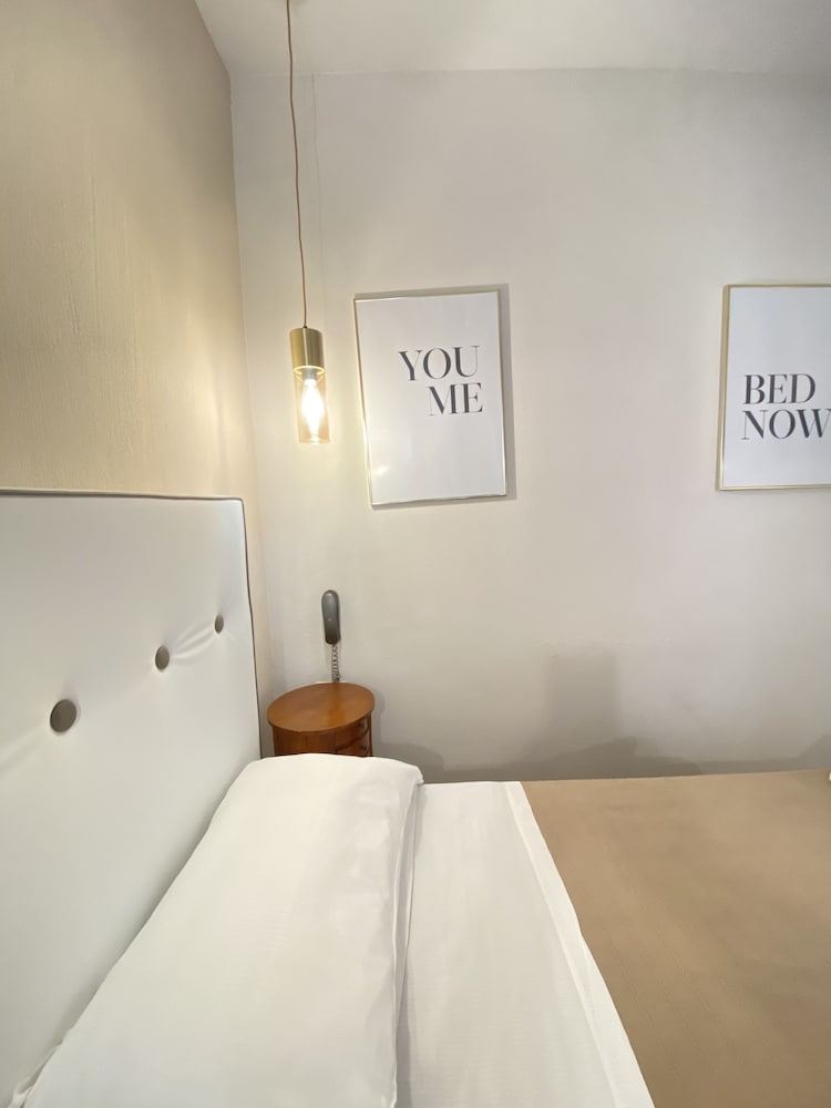 Superior Double Room - Photo 8