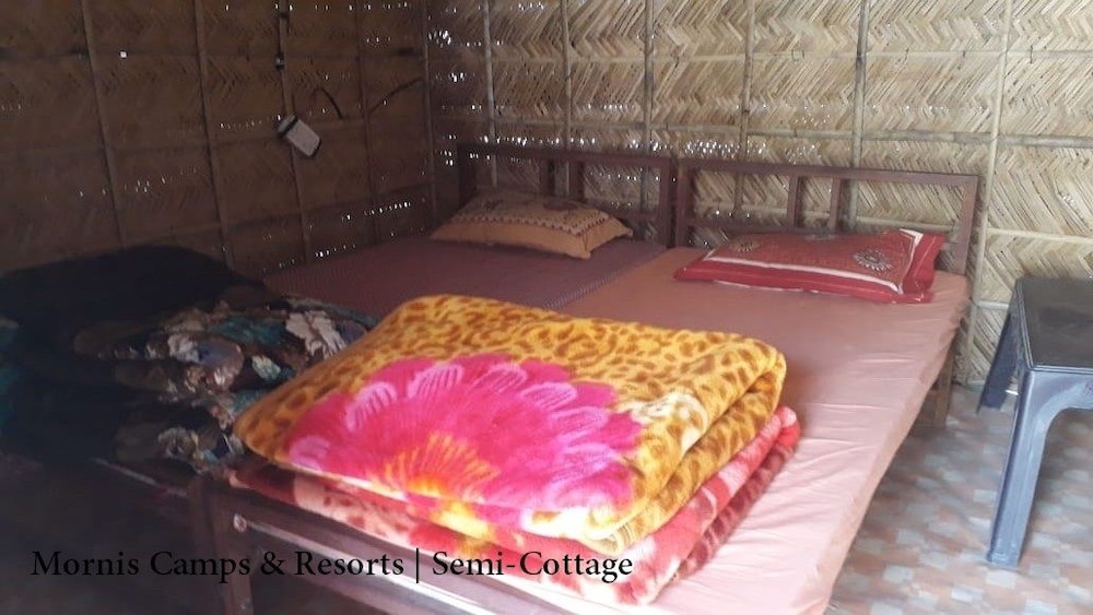 Semi Cottage With Common Washroom photo 1