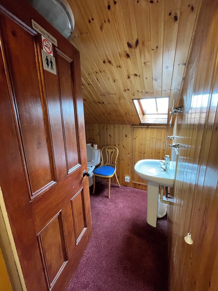 Single Room, Hill View photo 3