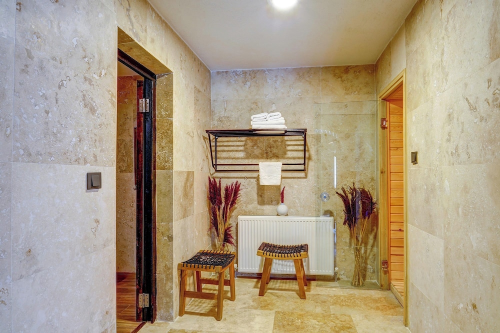 King Suite with Hammam and Sauna - Photo 9