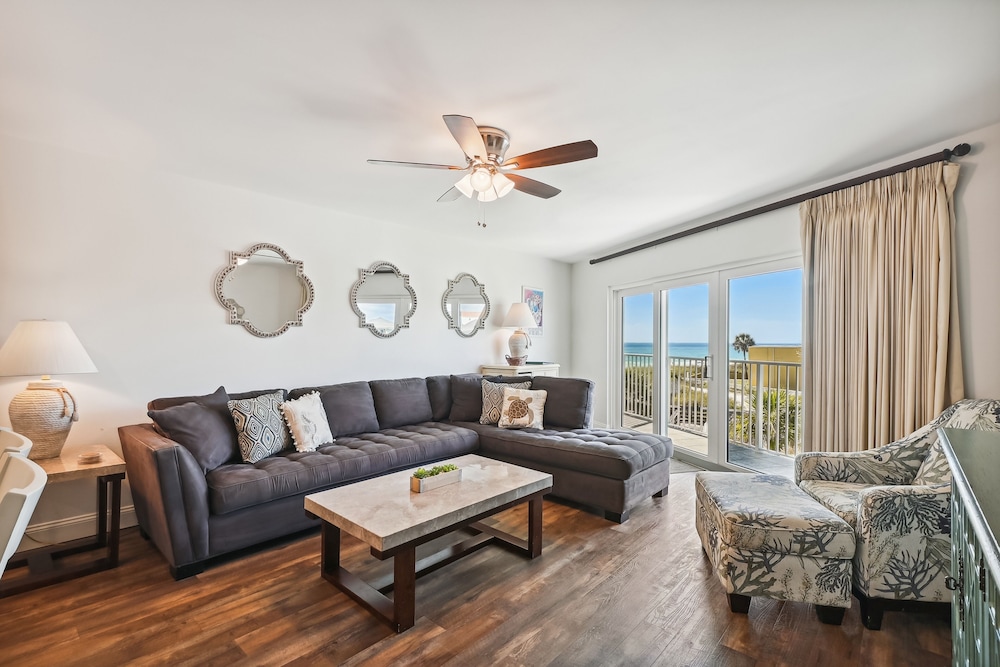 Condo, 2 Bedrooms
