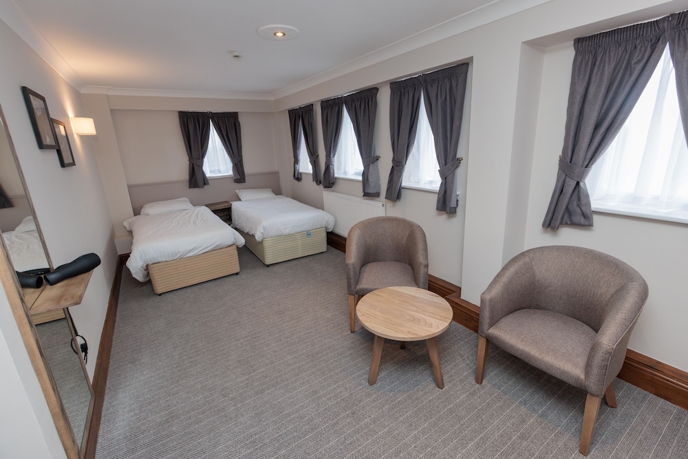 Family Room - Photo 3