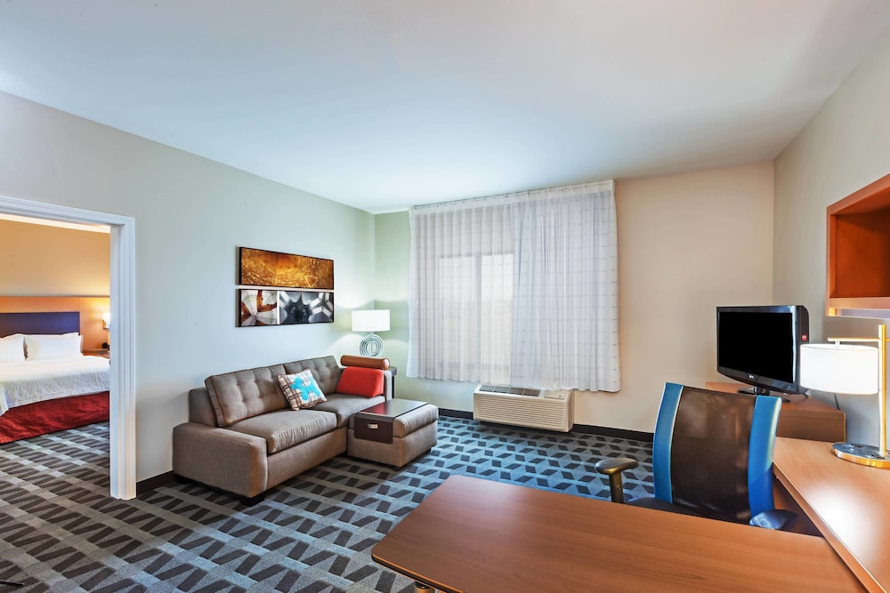 Suite, 1 Bedroom (Mobility/Hearing Accessible, Tub) photo 2