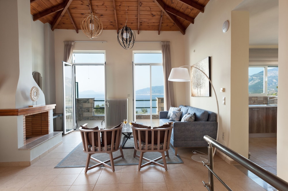 Platinum Villa with Guest Room and Private Pool