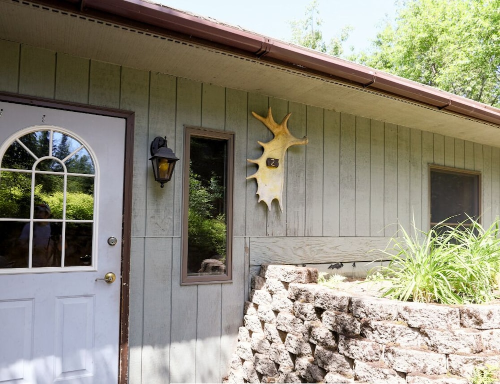 Gunflint Lake Home #2 (4 Bedroom) photo 2
