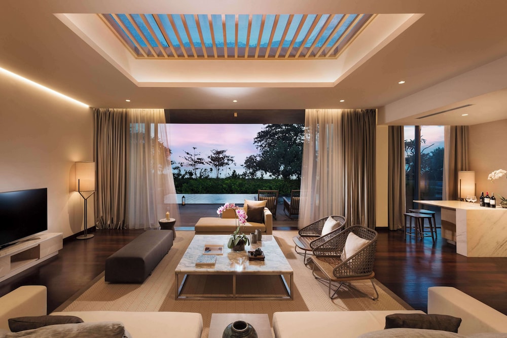 Four Bedroom Beach Residence - Photo 1