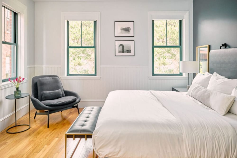 Luxury Loft, 3 Bedrooms, Accessible Bathtub