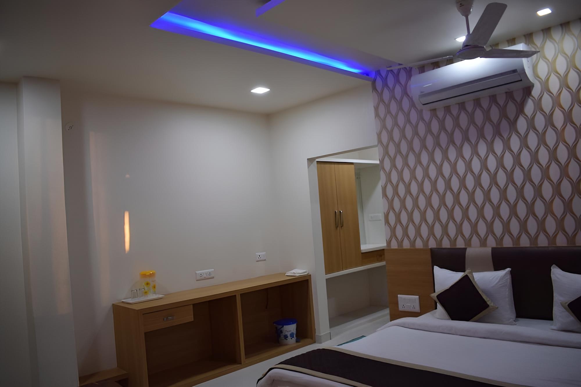 Deluxe Double Room, Non Smoking photo 3