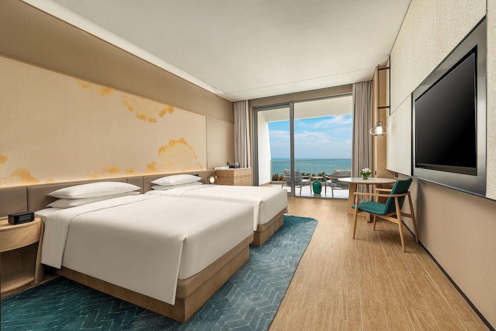 Premium Room, 2 Double Beds, Balcony, Oceanfront (High Floor)