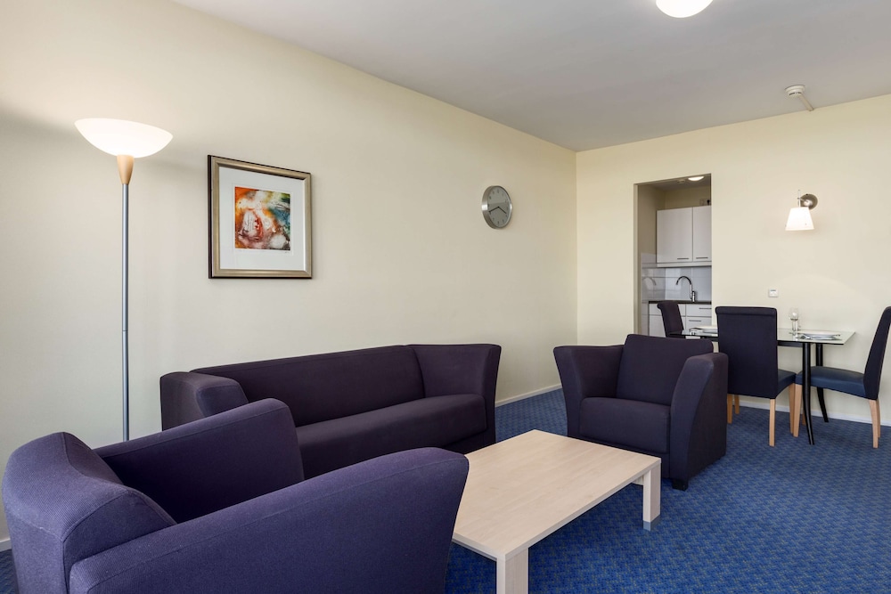 Family Suite (3 Adults) photo 2
