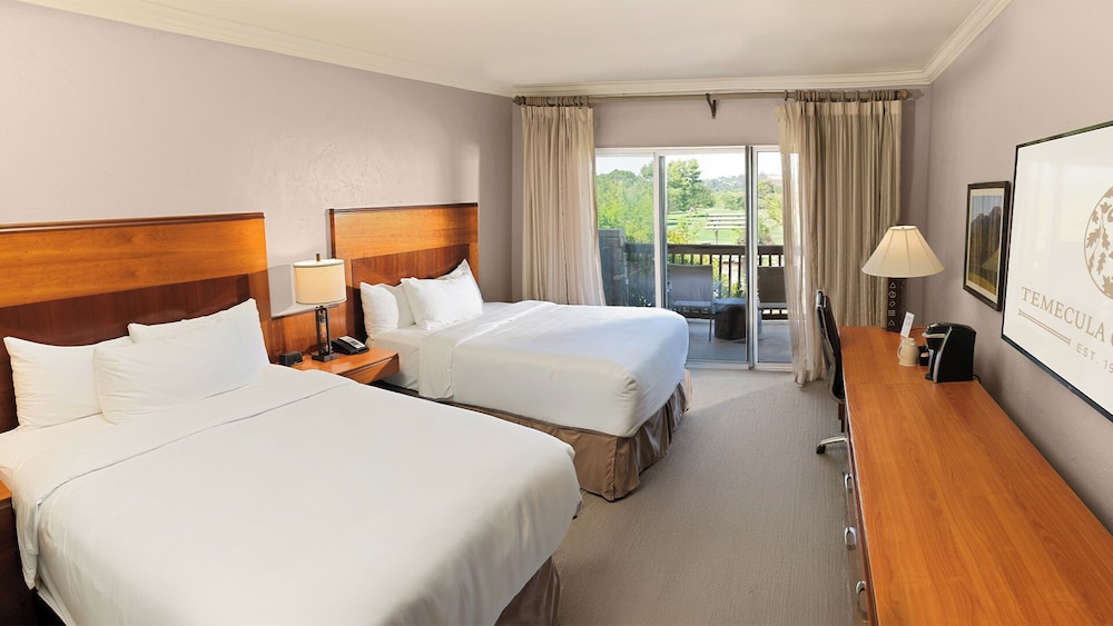 Executive Room, 2 Queen Beds - Photo 1