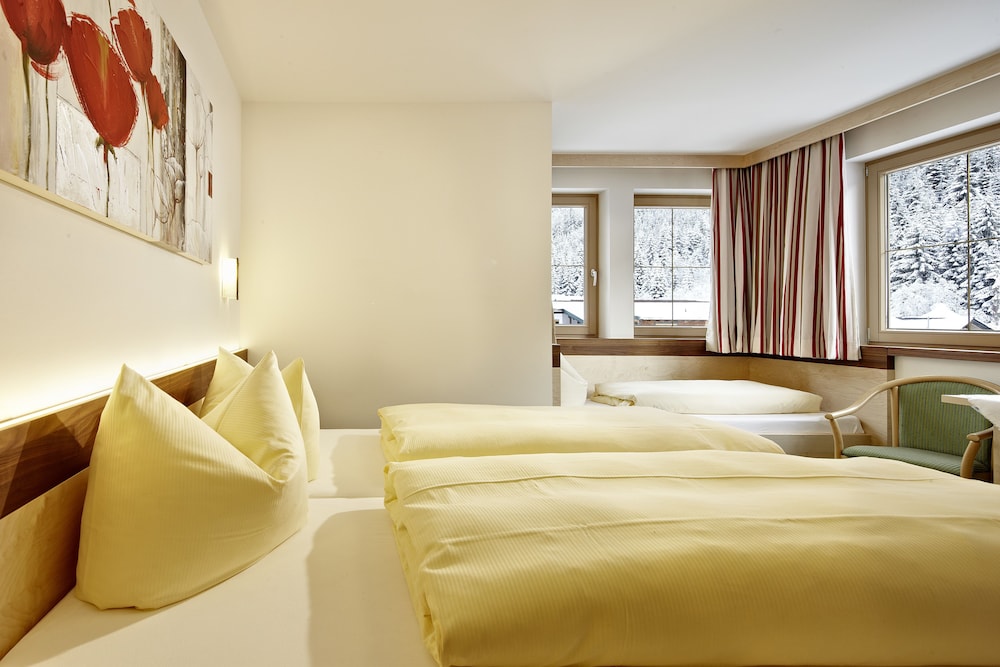 Comfort Triple Room photo 1