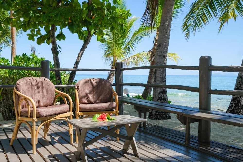 Deluxe Oceanview Bure photo 3