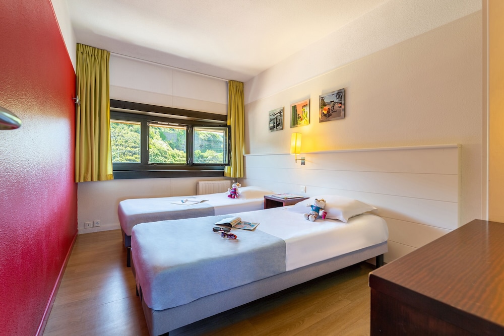 Room, 2 Bedrooms, Sea View photo 2