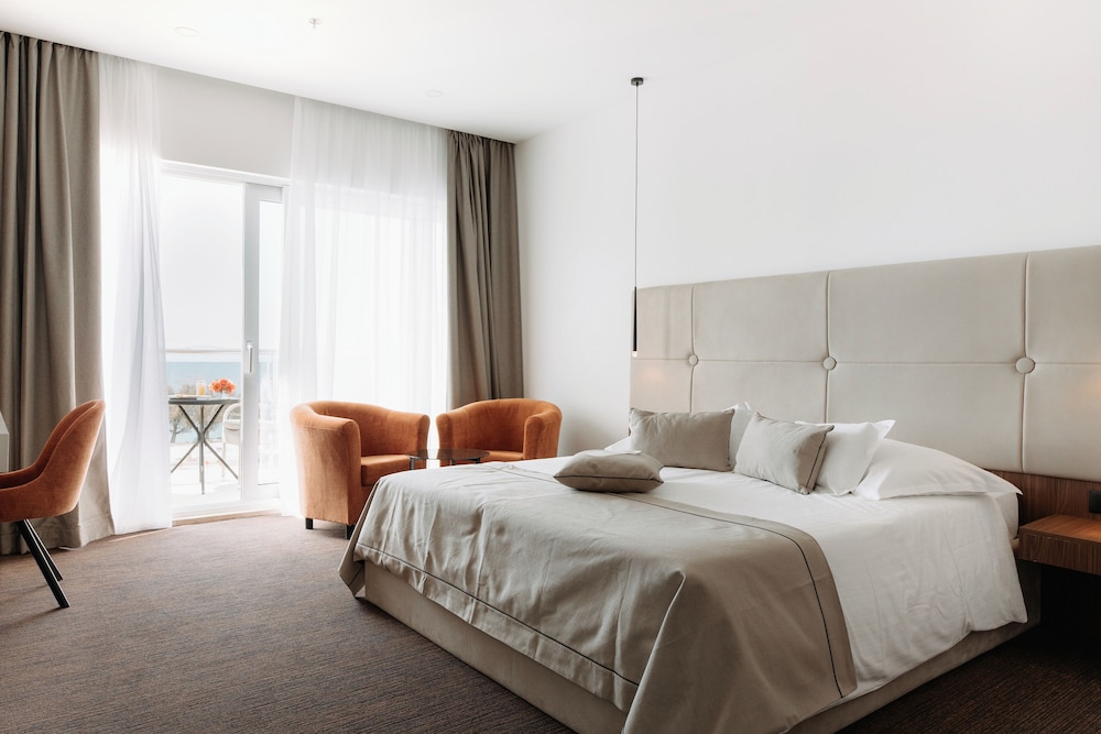 Superior Triple Room, Balcony, Sea View