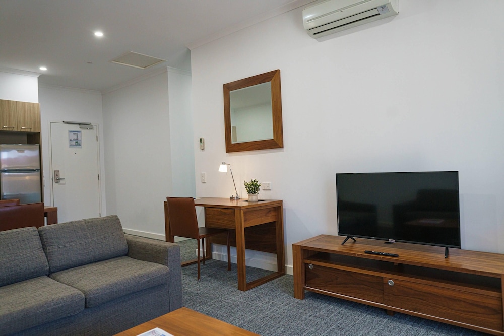 Room, Multiple Beds, Non Smoking (Efficiency) photo 3