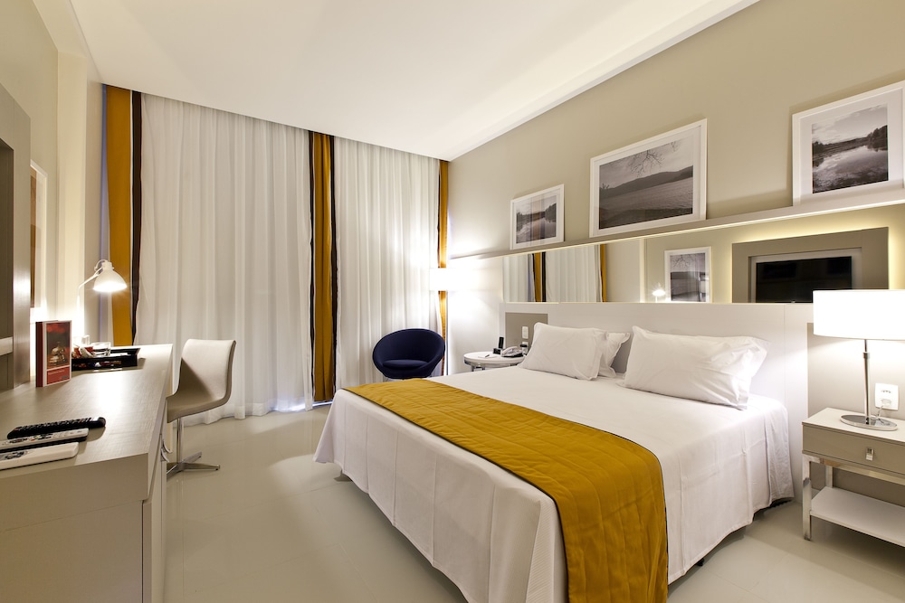 Superior Suite, Lake View
