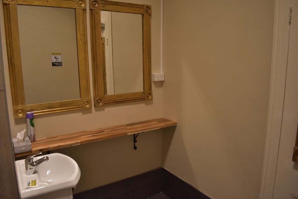 Budget Single Room photo 2