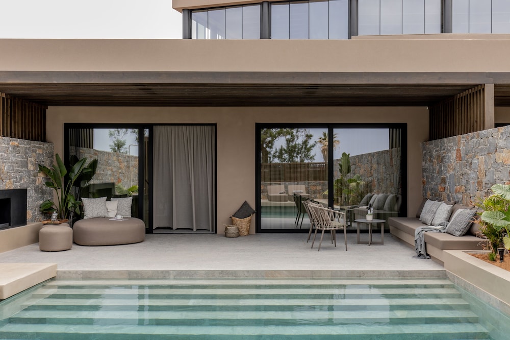 Signature Villa with Private Pool & Steam Bath thumbnail 5