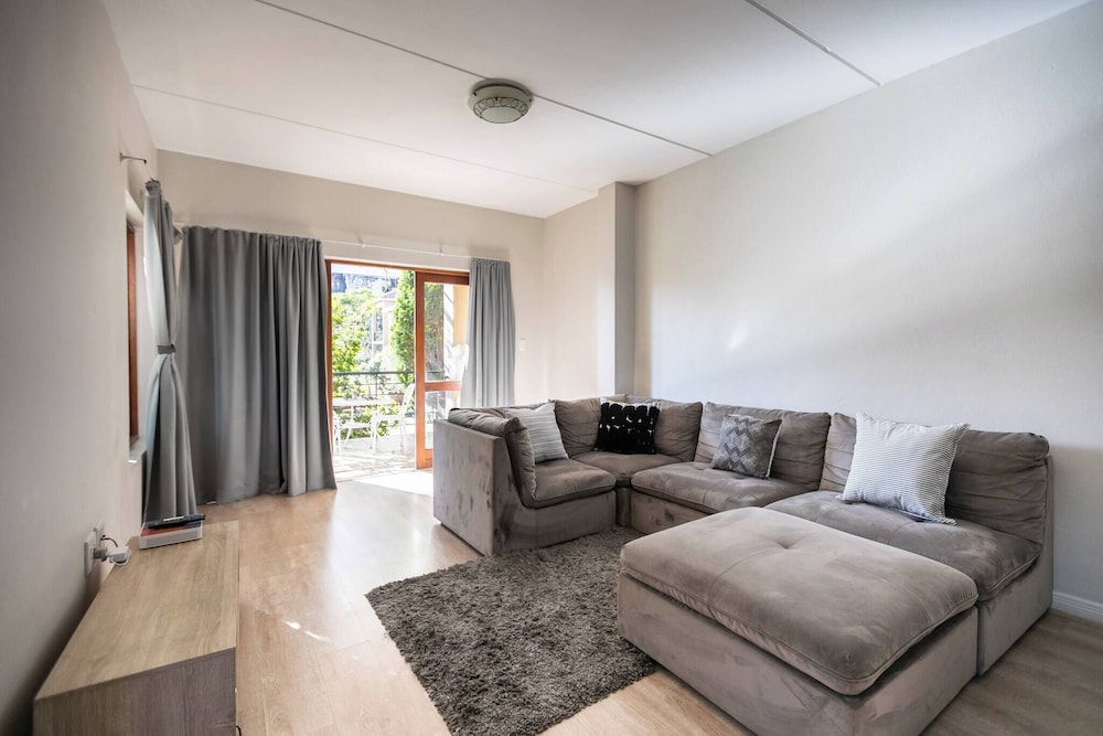 Apartment, 2 Bedrooms, Smoking, Balcony