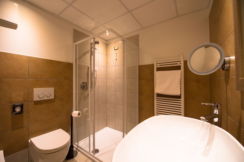 Family Suite, Connecting Rooms