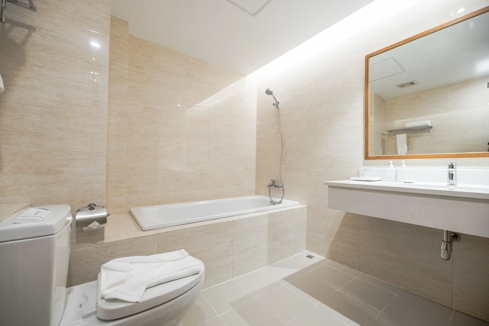 Premier Twin Room photo 2