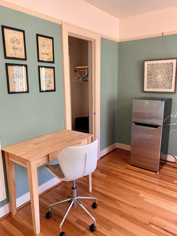 Comfort Room photo 2