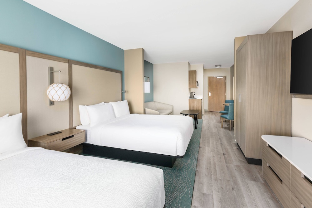 Suite, Multiple Beds