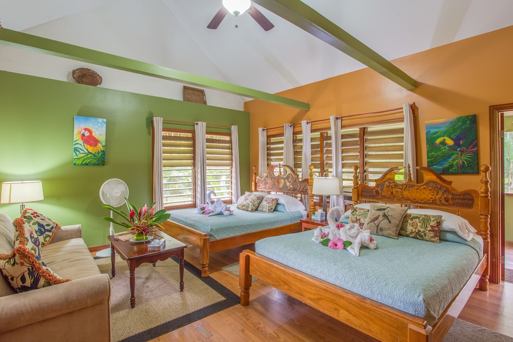 Cabin, 2 Queen Beds