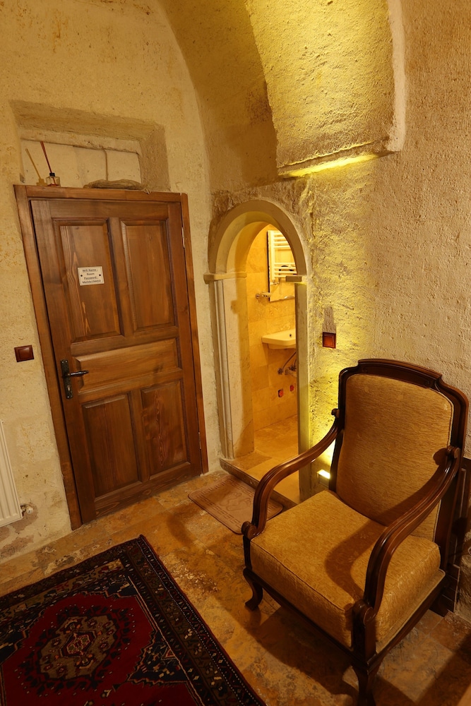 Economy Room - Photo 7